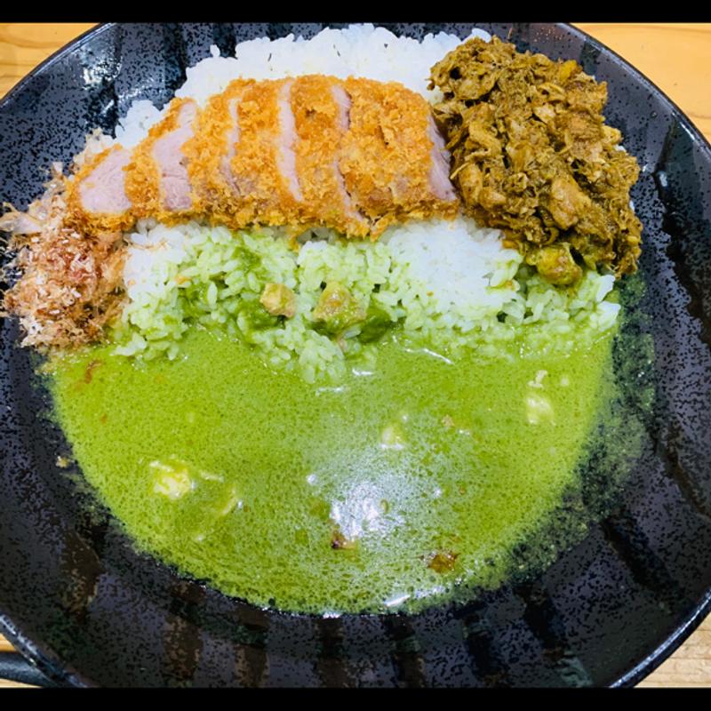 ネオグリーン（ポーク）&無水チキン(JapaneseSpiceCurry WACCA（ワッカ）)