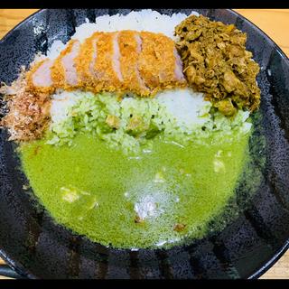 ネオグリーン（ポーク）&無水チキン(JapaneseSpiceCurry WACCA（ワッカ）)