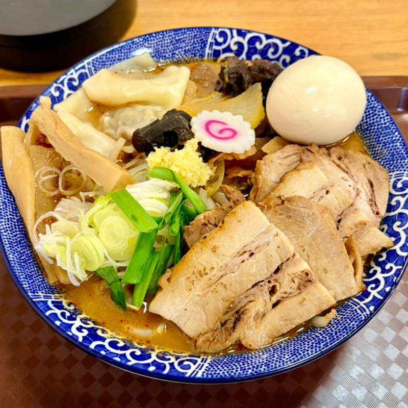 限定②辛い味噌らーめん＋特製トッピング(らーめん理庵)