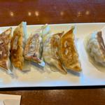 肉餃子(6個)(美味餐庁 （メイ ウェイ サン チン）)