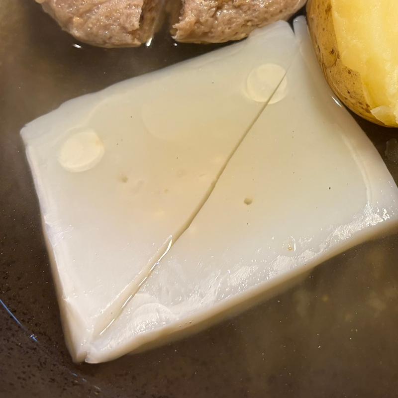 こんにゃく(おでん三吉 （さんきち）)