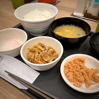 北海道産鮭の粗ほぐし玉子かけごはん(松屋 仙台中央店 )
