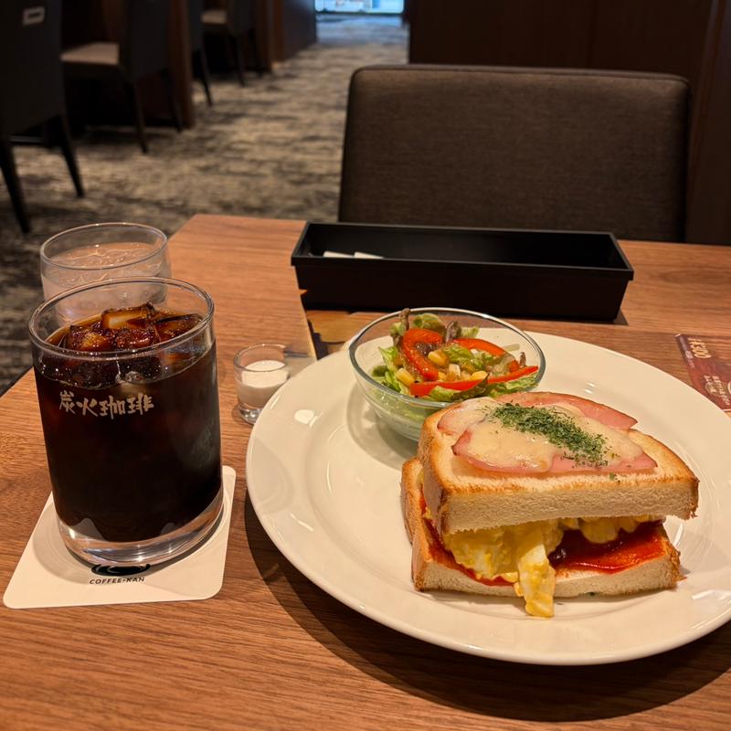 たっぷりたまごのハムチーズトースト(珈琲館 横浜元町店)