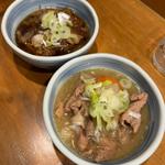 牛すじ煮込みとモツ煮込み