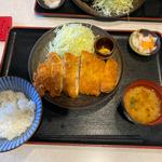 ランチロースかつ定食