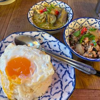 ハーフガパオ&ハーフゲンキョーワーン