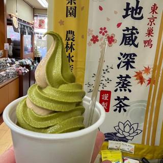 お茶屋さんのソフトクリーム