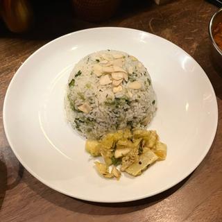 野沢菜とナッツのライス(スパイスキッチンムーナ)