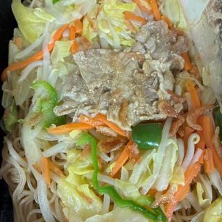 三分の一分の野菜と豚肉のビーフン(セイコーマート 狸小路6丁目店)