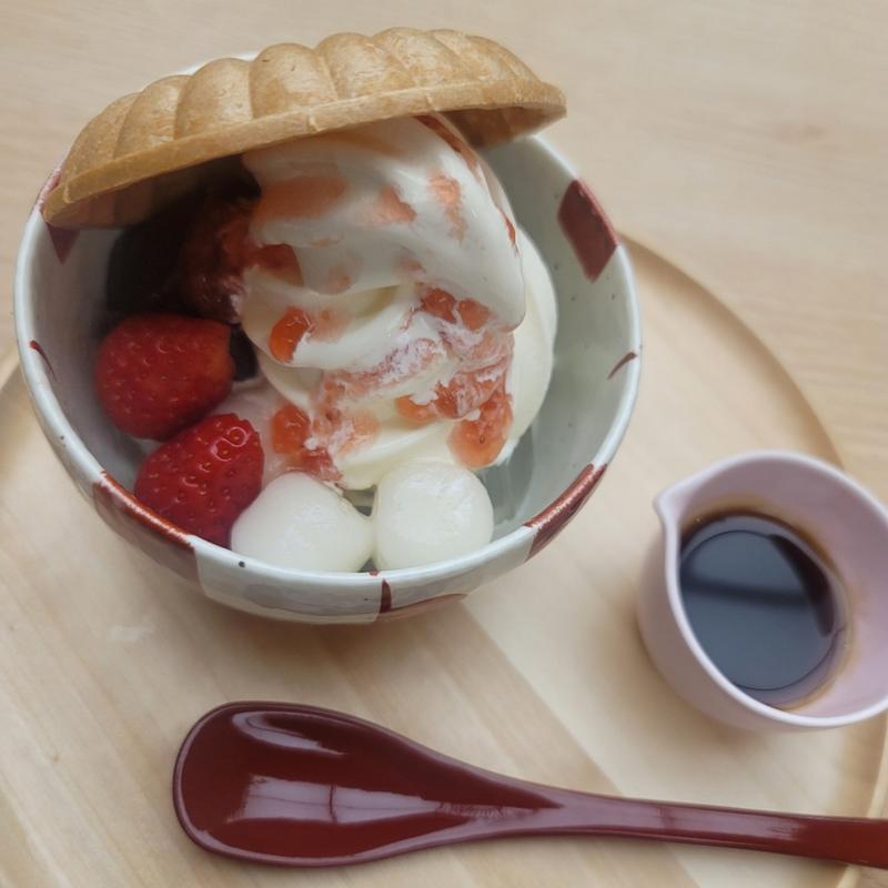 苺クリームあんみつ(うどん茶房 KAKAYA 東武池袋店)