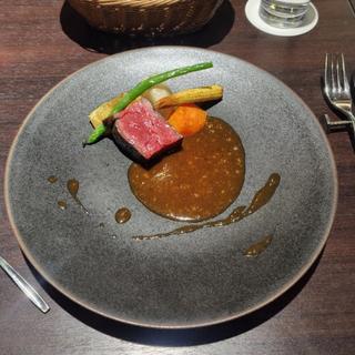 国産牛モモ肉のロティ(キュイジーヌ フランセーズ ラ・シャンス （cuisine francaise LA CHANCE）)