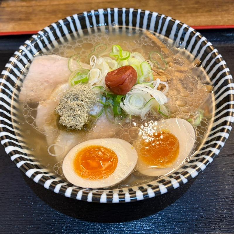 煮卵入・肉多　平成中華そば(暗黒中華そば 雷電)