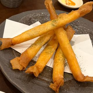 海老しんじょうの揚げ春巻き