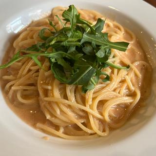 ずわい蟹とかにみそのクリームパスタ