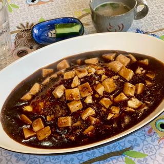 麻婆豆腐オムライス M