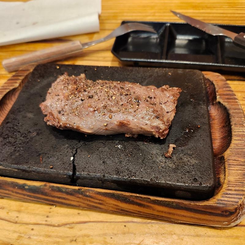 サガリステーキ(やっぱりステーキ 公設市場近店 いつでも朝ごはん)