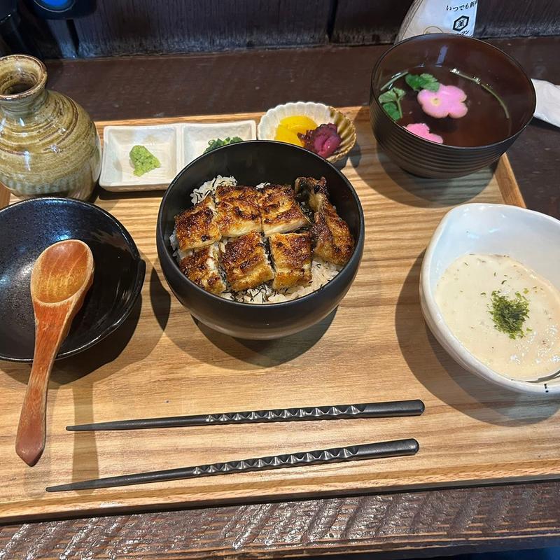 名物うなぎと自然薯とろろまぶし定食 ハーフ(スミカ)