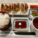 ぎょうざ7個定食 ぎょうざ増量中