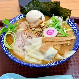 限定②炙りチーズ味噌らーめん+特製トッピング(らーめん理庵)