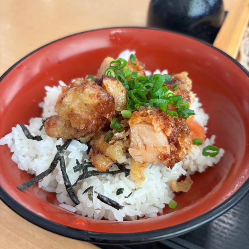 ミニ明太鶏天丼（せいろそばセット）(鶏彩 川島インター店)