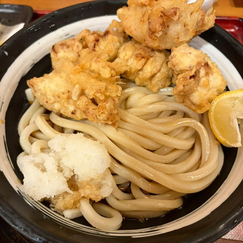 冷やしとり天おろしうどん(自家製麺 杵屋 山王パークタワービル店)