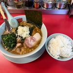 プレミアム醤油とんこつ　半ライス　ほうれん草