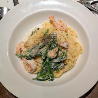 海老とほうれん草のガーリッククリームソースパスタ(GARLIC JO'S 川崎アゼリア店)