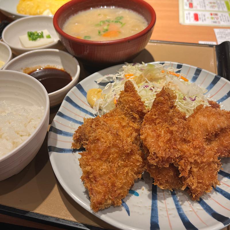 【タルタルソース付】とりカツ定食(5個)(やよい軒 五条烏丸店 )