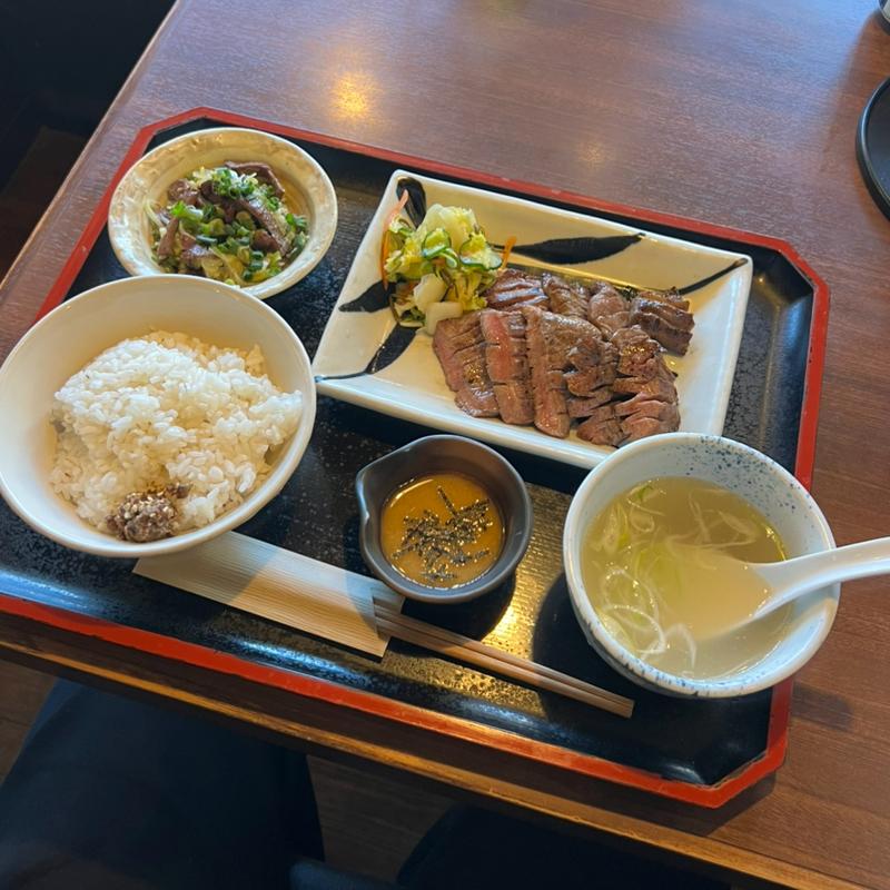 極上厚切り牛タン1.5人前定食(牛たん焼き仙台辺見 逗子店)