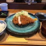 ロースカツ定食