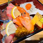 アテの盛り合せ『宝盛り』(立喰い 宝ずし ピオレ姫路店)