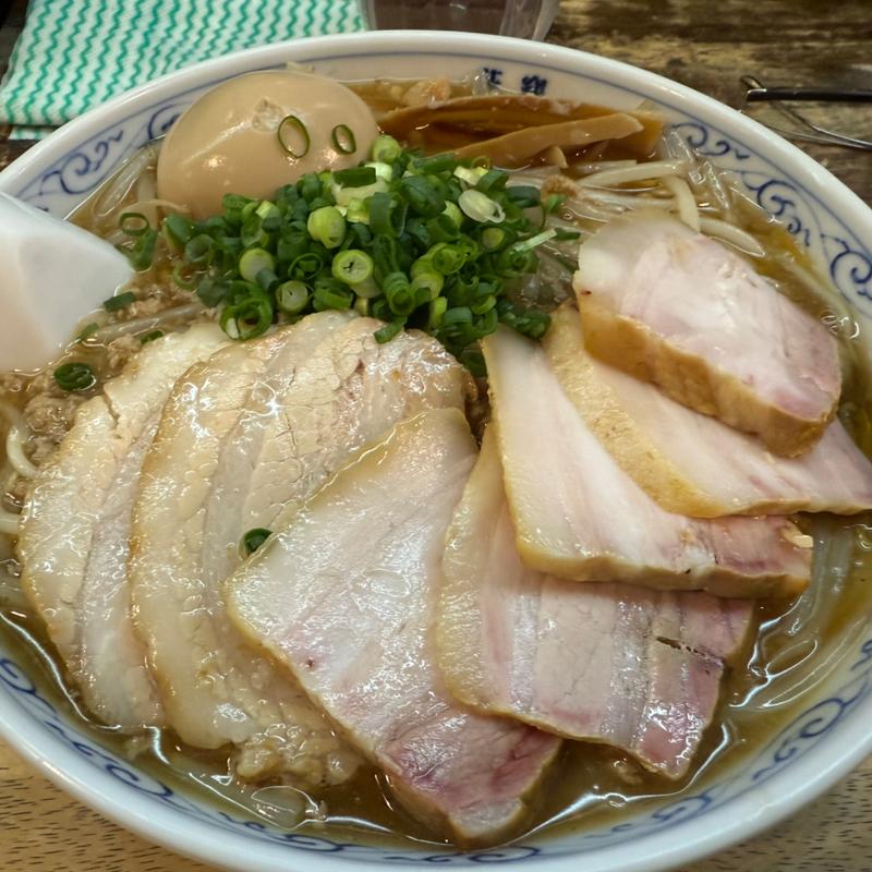 もやしそば、釜焼きチャーシュー(ラーメン 二葉 上荻店)