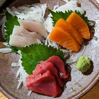 お造り3種盛り合わせ(乾杯500酒場 新橋店)