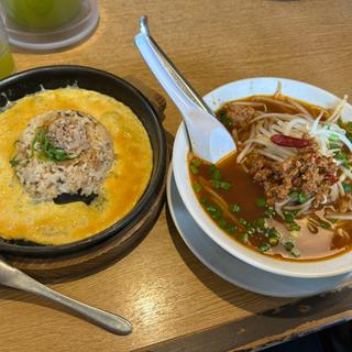 台湾ラーメンと焼飯(小)