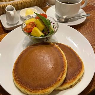 Aランチ ホットケーキ フルーツマリネサラダ(ホットケーキパーラー フルフル 赤坂店 （Fru-Full）)