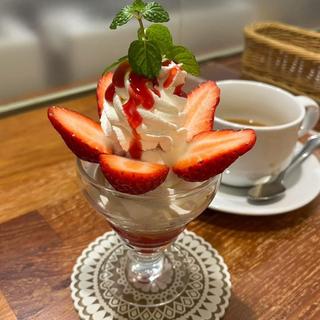 Aランチ 季節のミニパフェ コーヒー