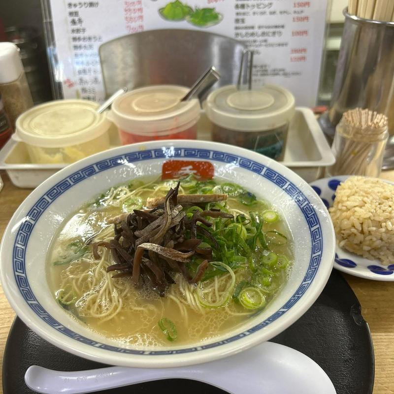 ラーメン(博多長浜ラーメン 呑龍)