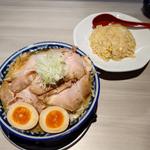 特製ラーメン半チャーハンセット