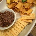 熟成肉のタルタル さつまいもチップス