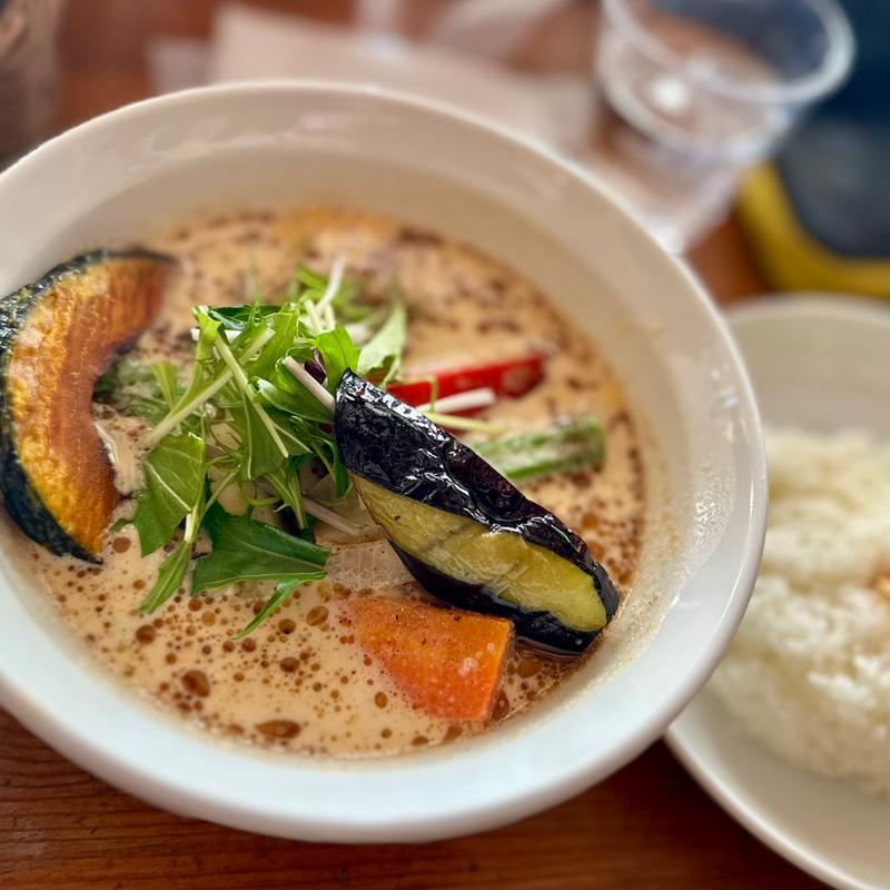 広島産大粒カキのチャウダー風スープカレー(南葉亭)