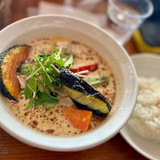 広島産大粒カキのチャウダー風スープカレー