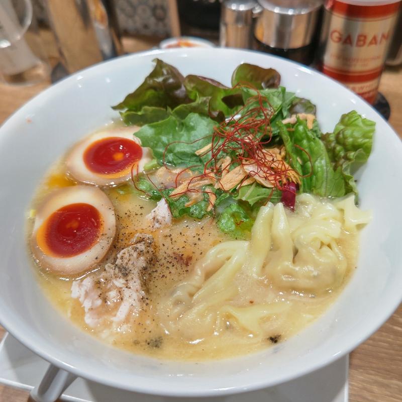 特選鶏白湯塩そば(蔭山樓 横浜ジョイナス店)