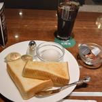 トースト&ゆで玉子セット(カフェ 英國屋 枚方モール店)