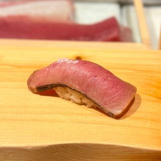 ランチ限定おまかせ握りコース 燻製メジマグロ(意気な寿し処 阿部 青山店)