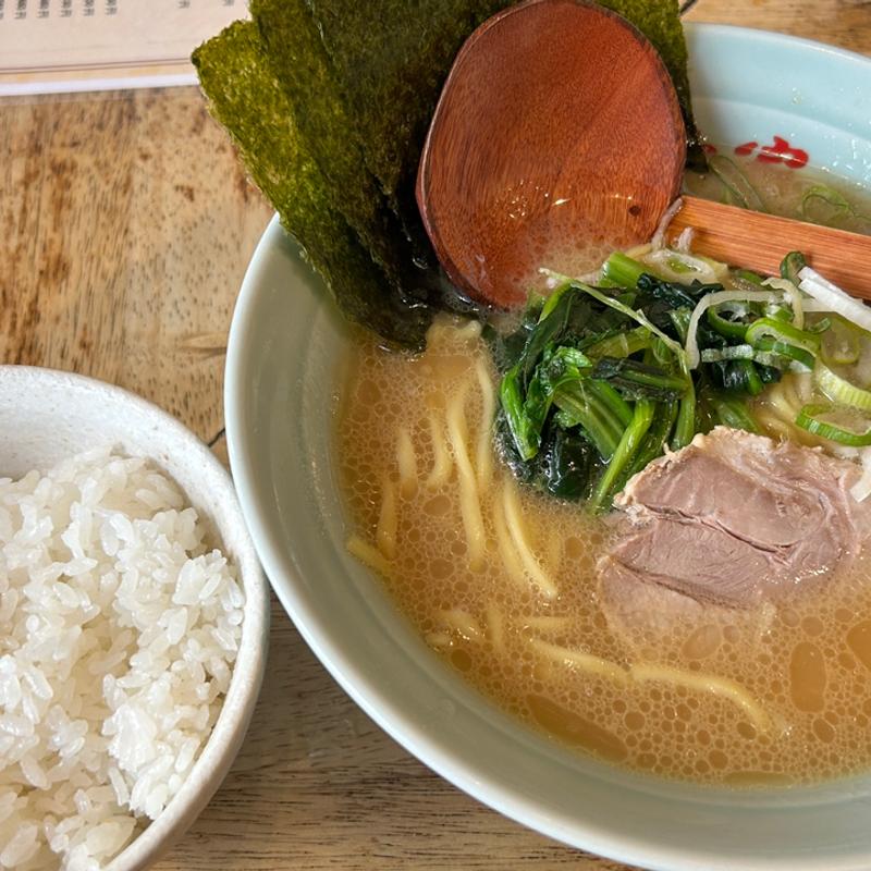 醤油ラーメン(金壱家)
