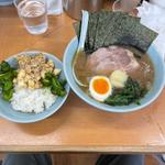 特製らーめん 並(横浜ラーメン 武蔵家 綾瀬店 )