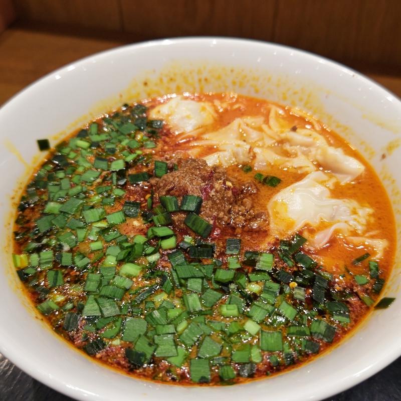 赤担々麺 ワンタン入り(元町ラーメン 天華 港山下店)