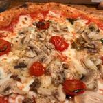 塩鱈とマッシュルームのピッツァ