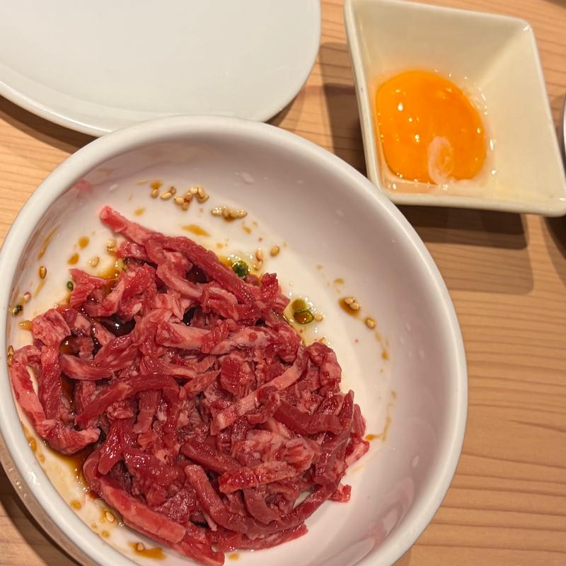 和牛ユッケ(焼肉 鳴尾 銀座本店)