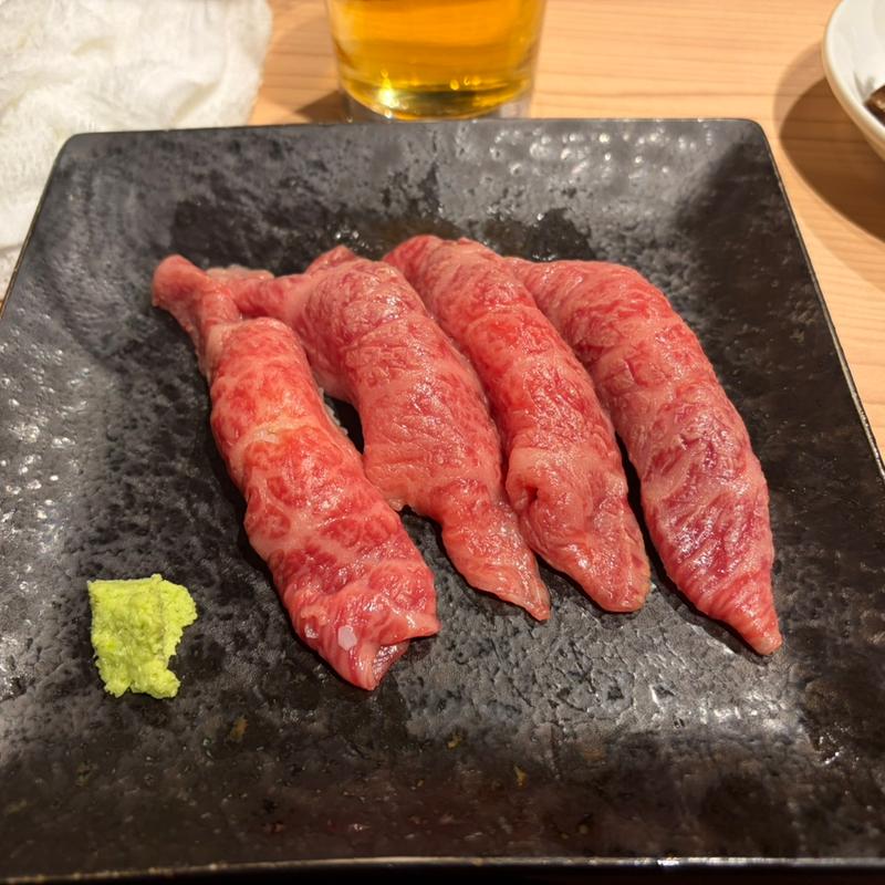 肉寿司　2貫(焼肉 鳴尾 銀座本店)
